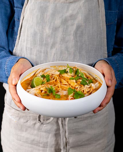 5-ingredient red curry chicken soup