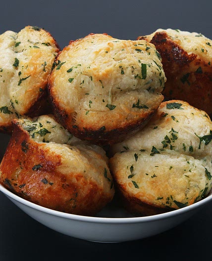 Pull-Apart Garlic Rolls Recipe by Tasty