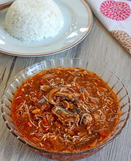 Ginisang Sardinas at Miswa