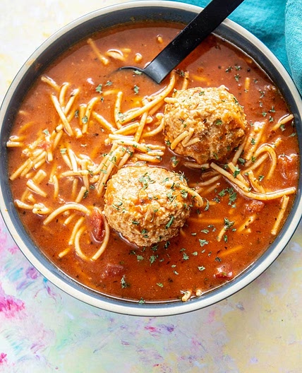 Slow Cooker Spaghetti and Meatball Soup