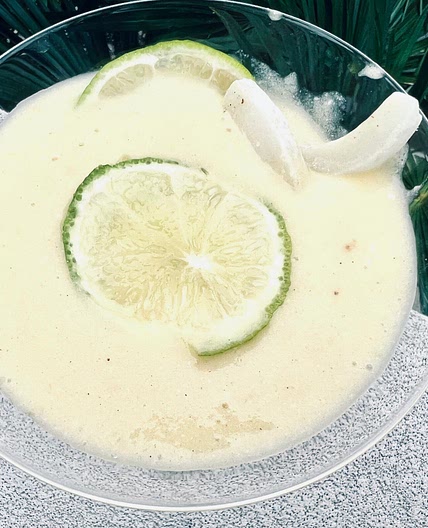 Muppets Smoothie (Lime, Coconut, Pineapple, Orange, Banana)