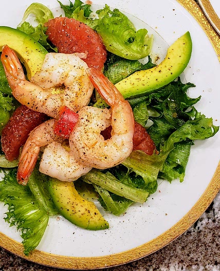 Lettuce and Shrimp Salad with Grapefruit and Avocado