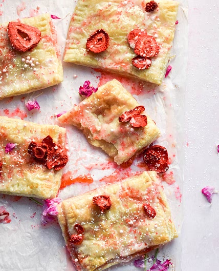 Frosted Strawberry Pop Tarts