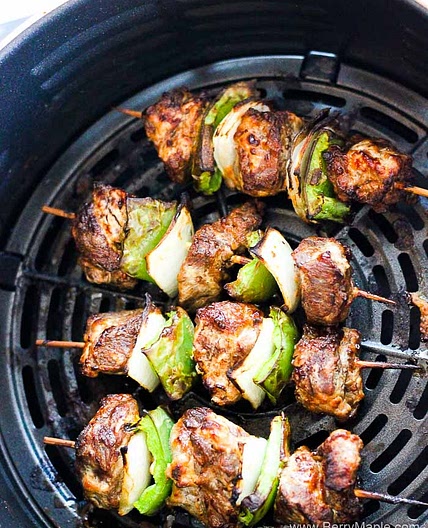 Air fryer beef kabobs