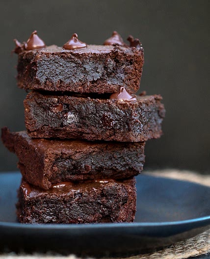 Healthy Vegan Gluten-free Brownies (So Fudgy!)