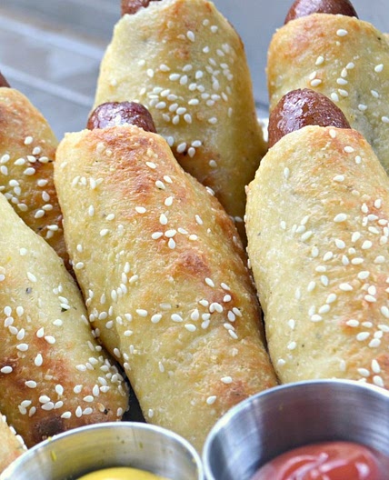 Keto Pigs in a Blanket Using Fathead Dough