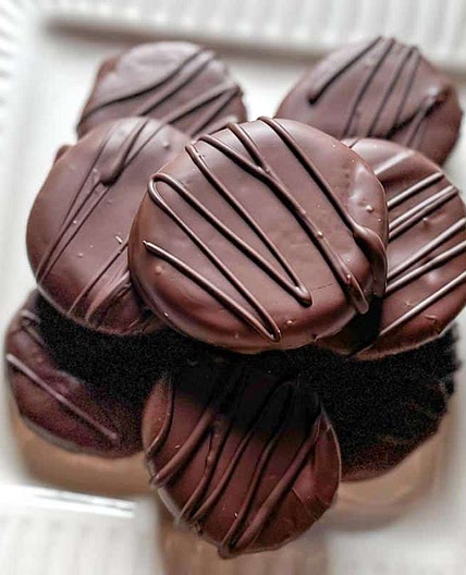 Low FODMAP Chocolate Thin Mint Cookies