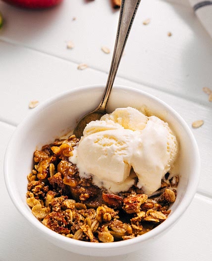 Healthified Apple Crisp (1 Bowl!)