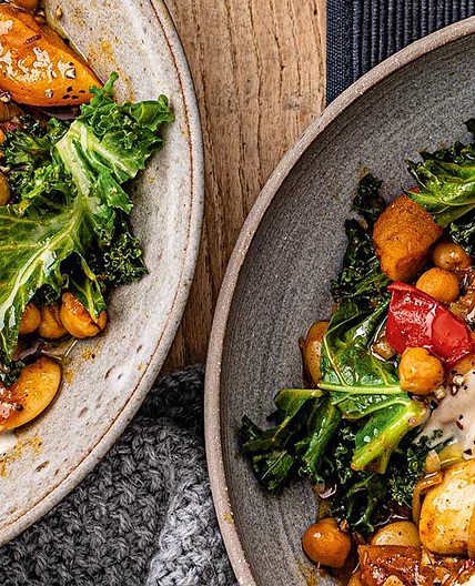 Tahini chicken, greens and beans