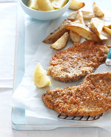 Oven-baked chicken schnitzel with spicy wedges