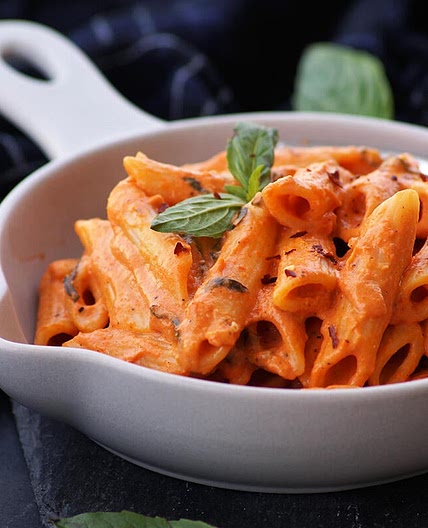 Vegan Creamy Tomato Coconut Pasta