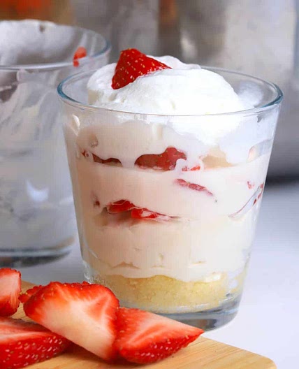 No Bake Low Carb Strawberry Cheesecake Cups