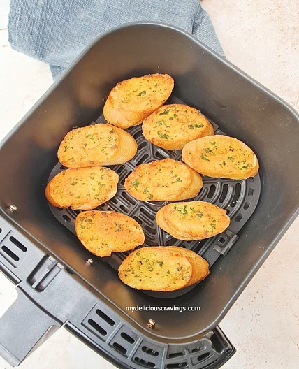 Air Fryer Garlic Bread