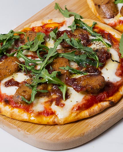 Quorn Sausage & Caramelised Onion Vegetarian Flatbread Pizza