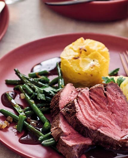 Rinderfilet mit Kartoffelgratin und Bohnen-Gemüse