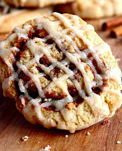 Gluten-Free Cinnamon Roll Cookies {Dairy-Free Option}