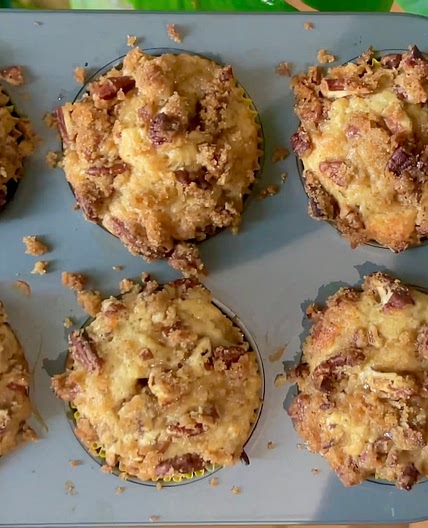 Pecan crumble top banana muffins