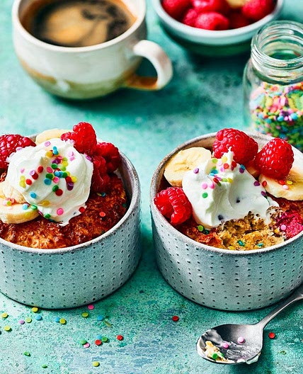 Air fryer confetti baked oats