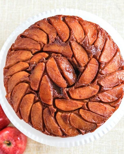 Old Fashioned Apple Upside Down Cake