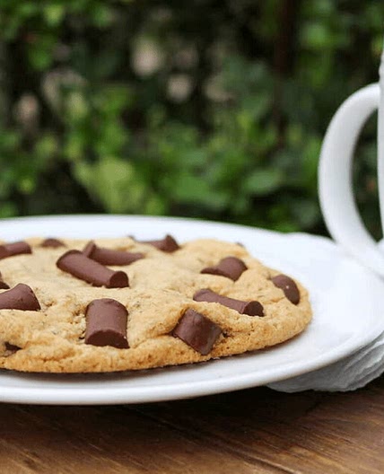 How to Make a Single-Serving Vegan Chocolate Chip Cookie