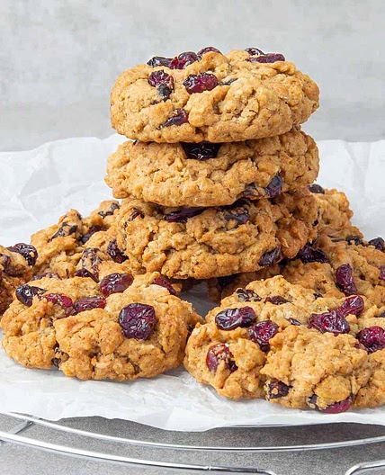 EASY Oatmeal Craisin Cookies