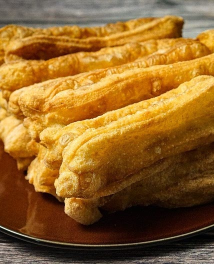 You Tiao, Fried Chinese Doughnuts 油条