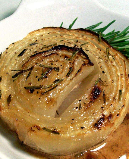Onions Baked with Rosemary and Cream