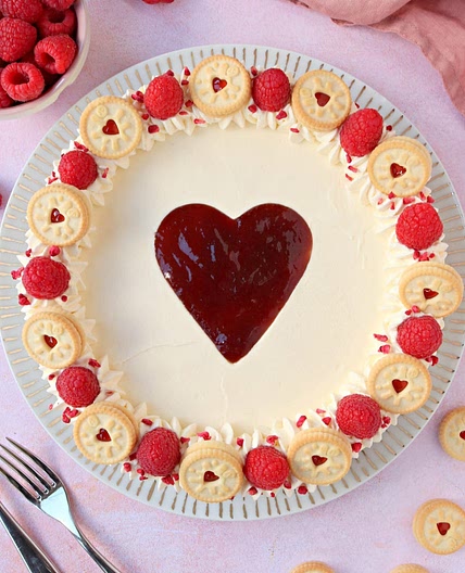 Jammie Dodger Cheesecake (No Bake)