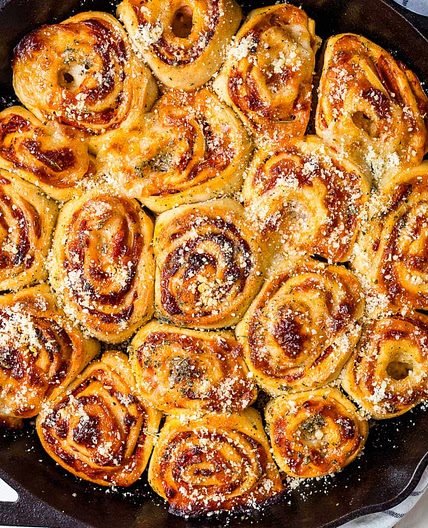 Easy Homemade Pepperoni Pizza Rolls Appetizer