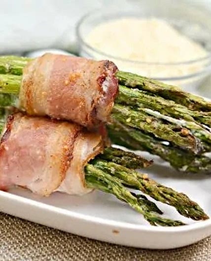 Keto Bacon-Wrapped Parmesan Asparagus Bundles