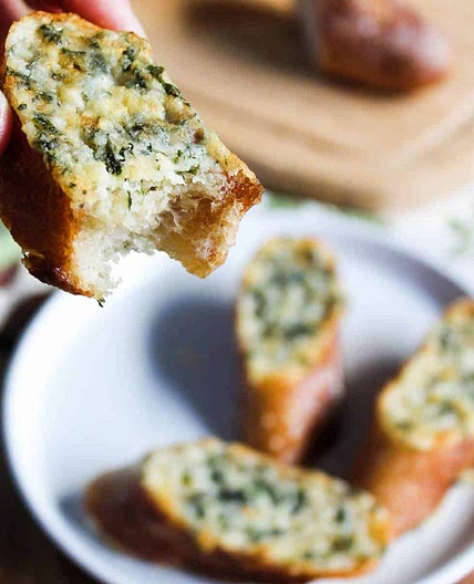 Air Fryer Garlic Bread