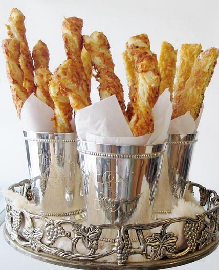Kentucky Derby snacks & cocktails