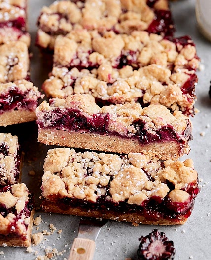 Jammy Blackberry Pie Bars