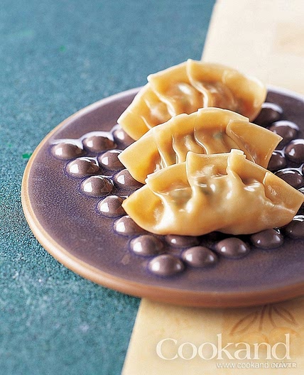 데리야키 소스를 넣어 만든 찜만두 만드는 법