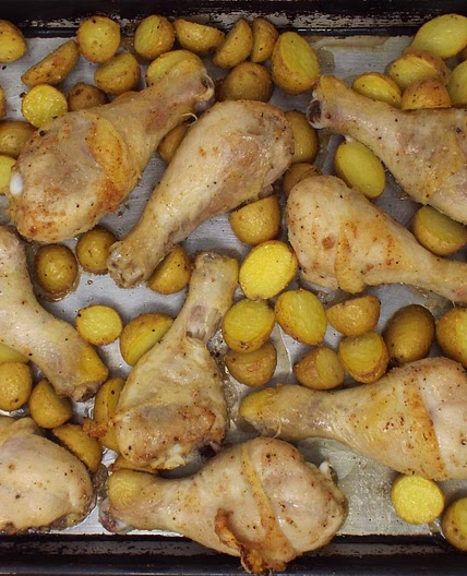 Sheet Pan Garlic Chicken Drumsticks and Baby Potatoes