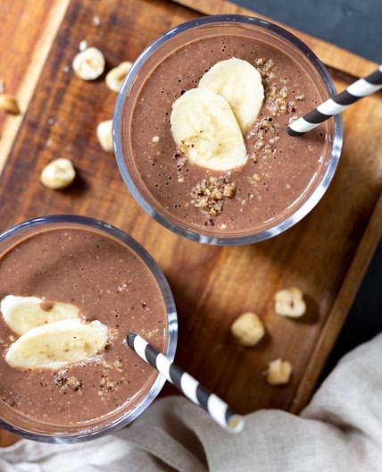 Schokoladiger Bananen-Shake mit Kichererbsen