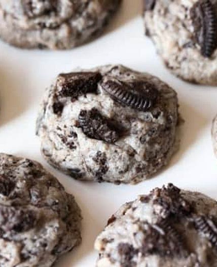 Oreo Cheesecake Cookies