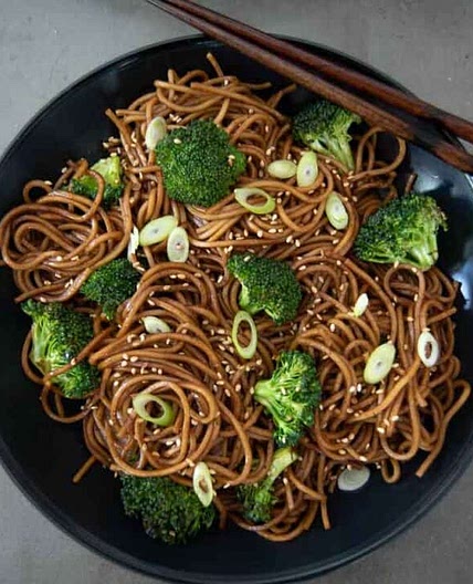 Hoisin Broccoli Noodles