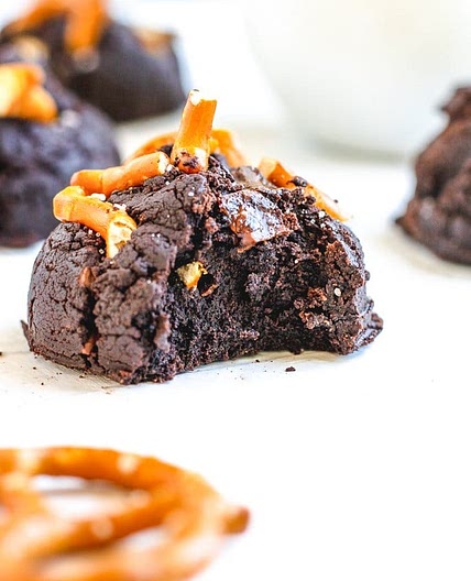Pretzel Brookies Cookies