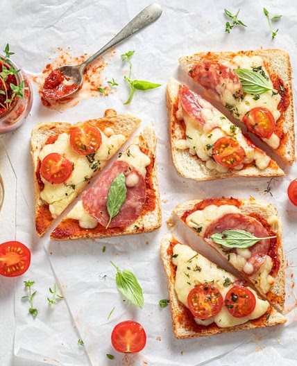 How to Make Pizza Toast