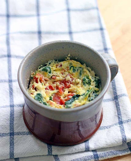 Spinach and Cheddar Microwave Quiche in a Mug