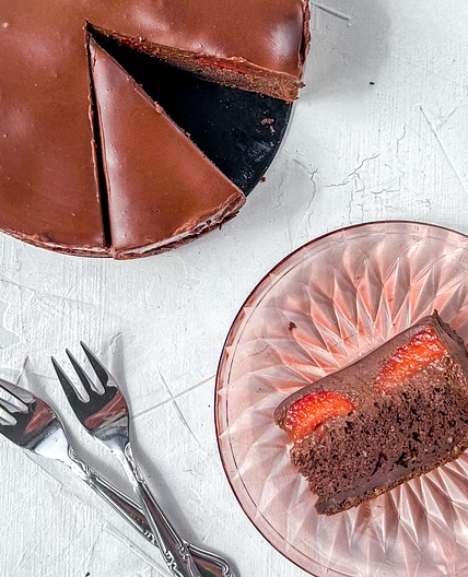 Strawberry Chocolate Cake