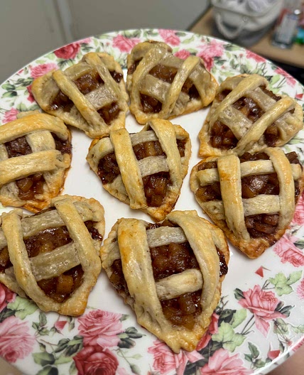 mini apple pie