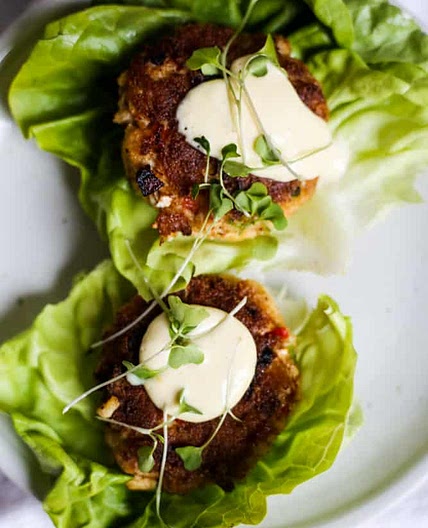 Whole30 Crab Cakes with Lemon-Garlic Aioli