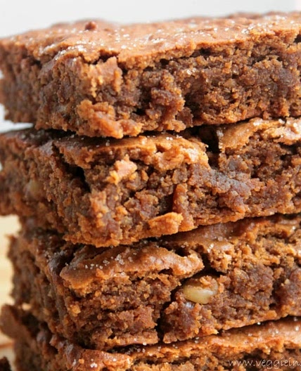 Cinnamon Chickpea Blondies