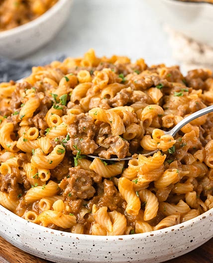 One-Pot Cheeseburger Macaroni
