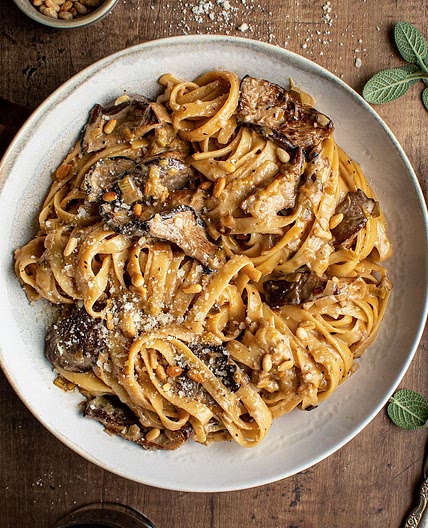 Caramelized Leek and Mushroom Gruyere Pasta