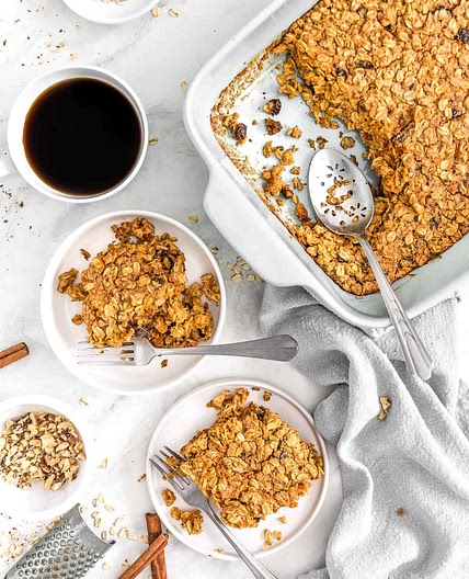 Carrot Cake Oatmeal Breakfast Bake