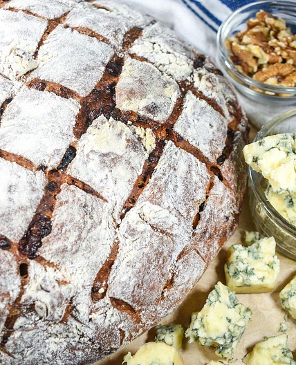 Blue Cheese Bread with Raisins and Walnuts