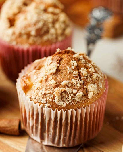 Apple Cinnamon Crumb Muffins